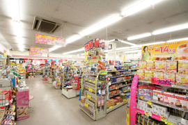 写真：ヘルシードラッグまつや店内の様子